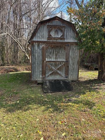 99999 Lytle Cove Road, Black Mountain, NC 28711