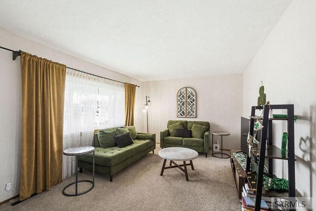 407 Valley Drive, Idaho Falls, ID 83401