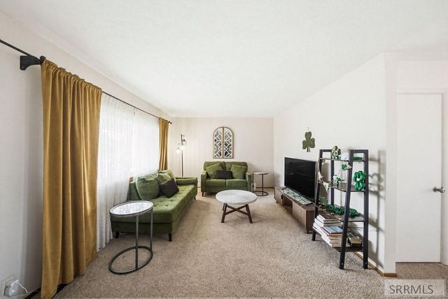 407 Valley Drive, Idaho Falls, ID 83401