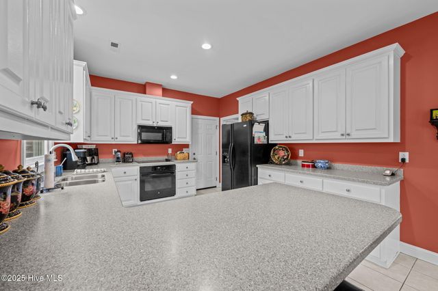 306 Village Green Drive, Trent Woods, NC 28562