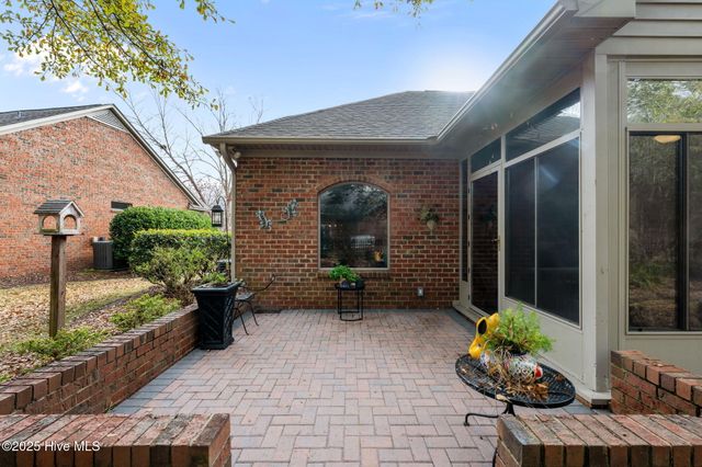 306 Village Green Drive, Trent Woods, NC 28562