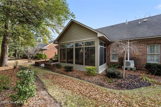 306 Village Green Drive, Trent Woods, NC 28562