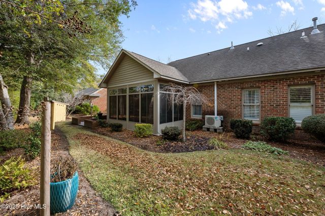 306 Village Green Drive, Trent Woods, NC 28562