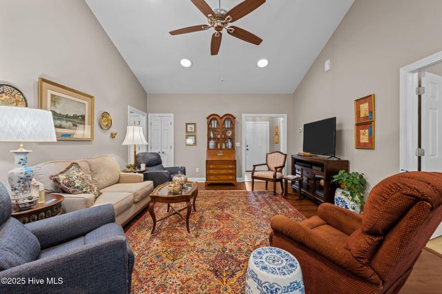 306 Village Green Drive, Trent Woods, NC 28562