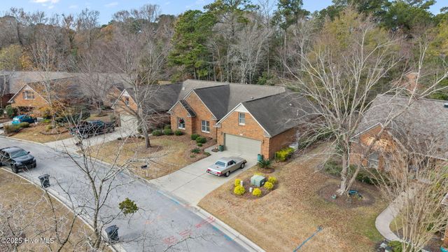 306 Village Green Drive, Trent Woods, NC 28562