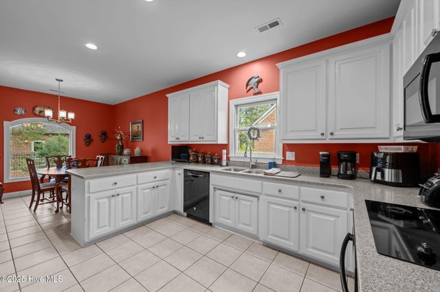 306 Village Green Drive, Trent Woods, NC 28562