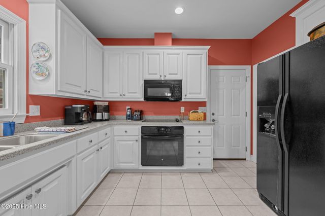 306 Village Green Drive, Trent Woods, NC 28562