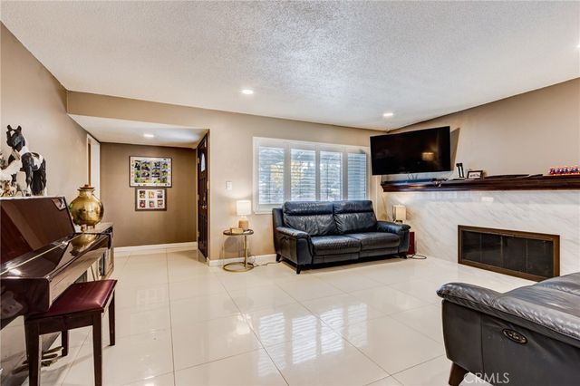 321 N Starfire, Anaheim, CA 92807