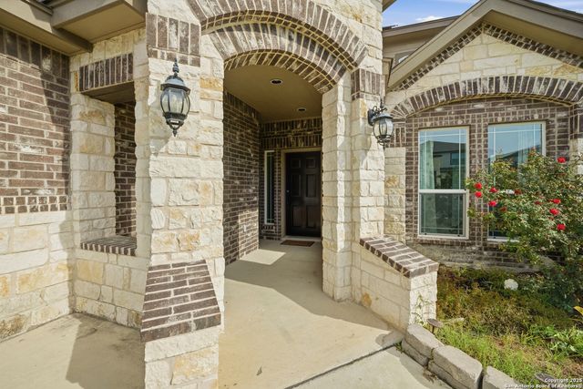 15210 Comanche Gard, San Antonio, TX 78233