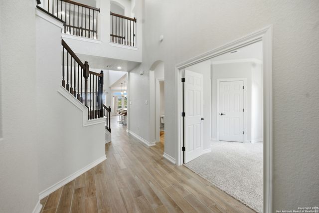 15210 Comanche Gard, San Antonio, TX 78233