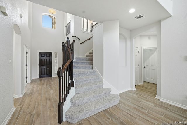 15210 Comanche Gard, San Antonio, TX 78233