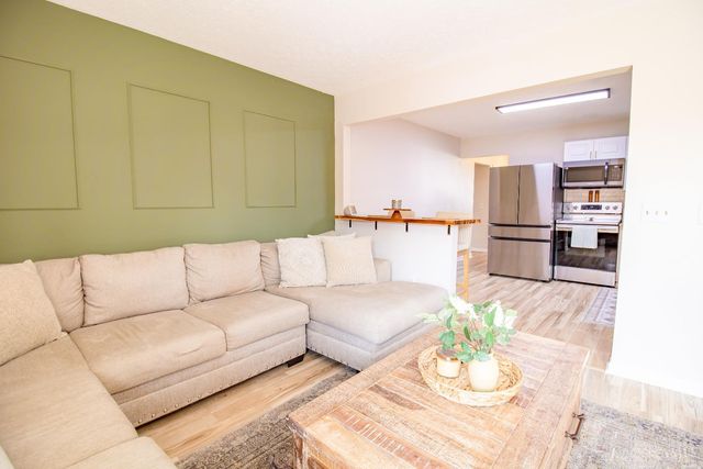 375 Woodsdale Drive, Monroe, OH 45050