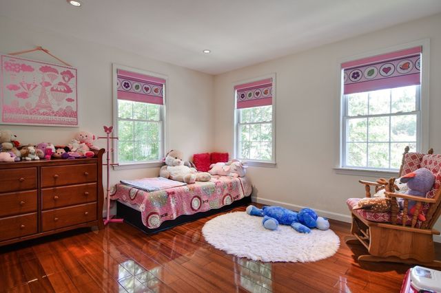 18 Pilgrim Rd, Ashland, MA 01721