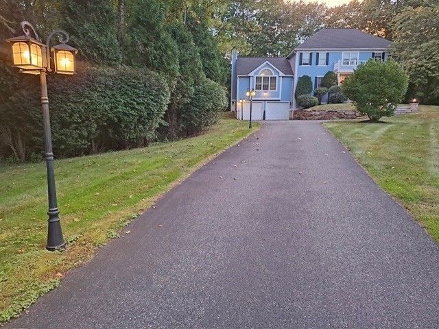 18 Pilgrim Rd, Ashland, MA 01721