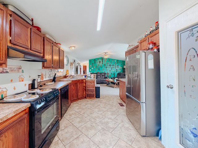 706 County Road 2260, Corsicana, TX 75109