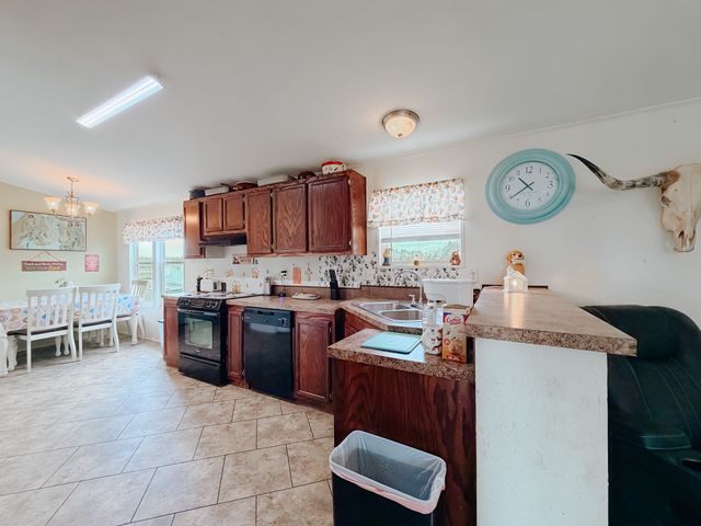 706 County Road 2260, Corsicana, TX 75109