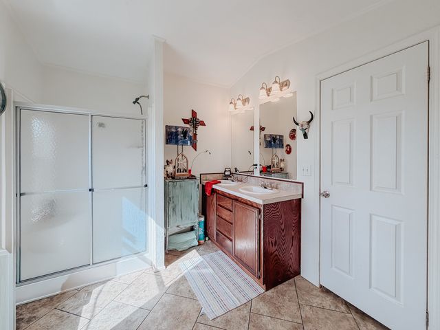 706 County Road 2260, Corsicana, TX 75109