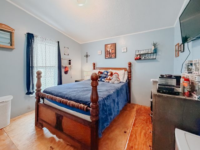 706 County Road 2260, Corsicana, TX 75109