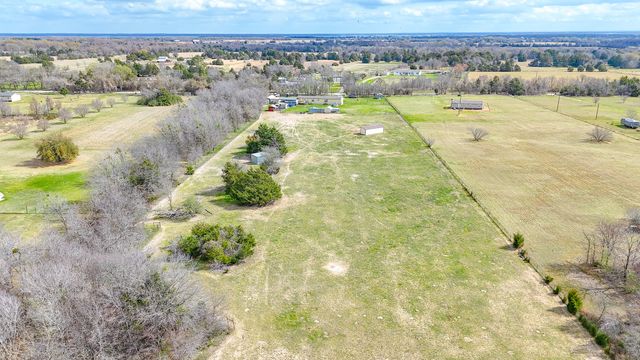 706 County Road 2260, Corsicana, TX 75109