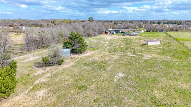 706 County Road 2260, Corsicana, TX 75109