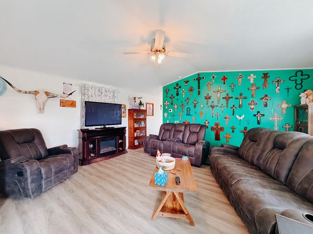 706 County Road 2260, Corsicana, TX 75109