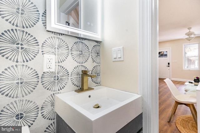 5637 RODMAN ST, Philadelphia, PA 19143