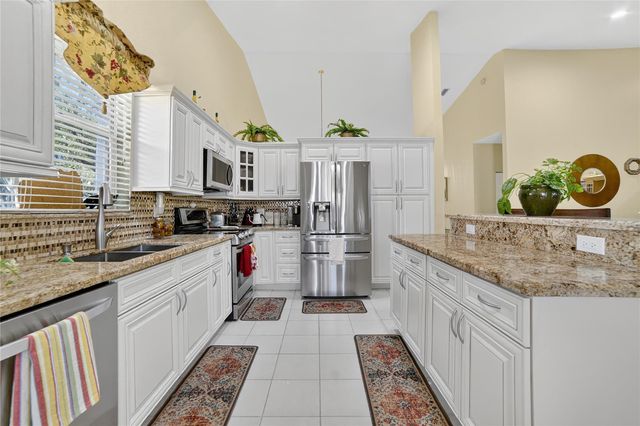 5374 NW 57th Avenue, Coral Springs, FL 33067
