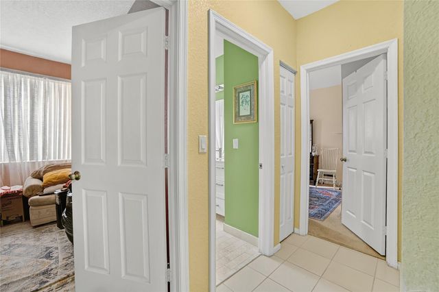 5374 NW 57th Avenue, Coral Springs, FL 33067