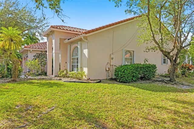 5374 NW 57th Avenue, Coral Springs, FL 33067