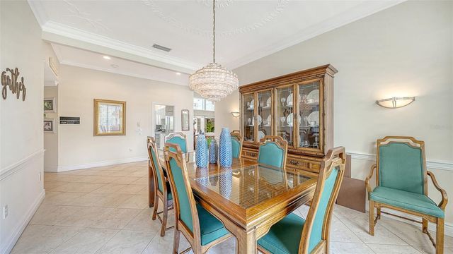 3988 LOSILLIAS DRIVE, Sarasota, FL 34238