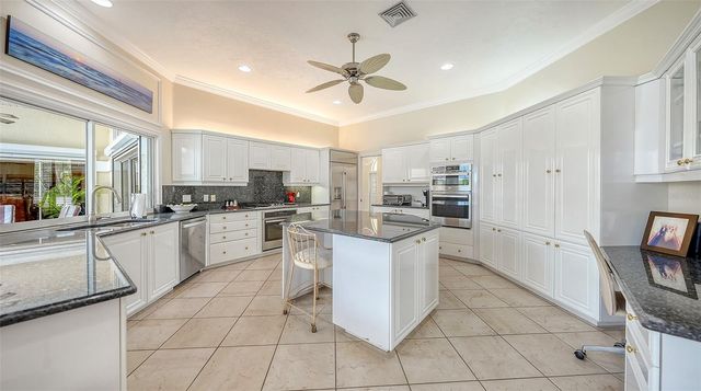 3988 LOSILLIAS DRIVE, Sarasota, FL 34238