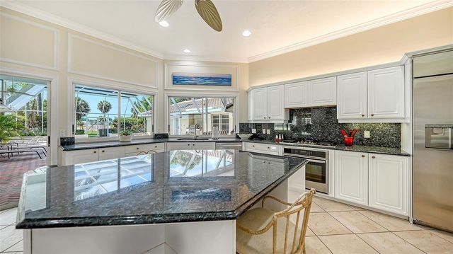 3988 LOSILLIAS DRIVE, Sarasota, FL 34238