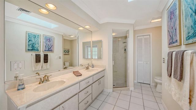 3988 LOSILLIAS DRIVE, Sarasota, FL 34238