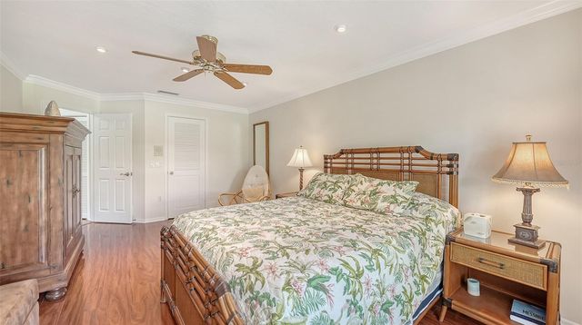3988 LOSILLIAS DRIVE, Sarasota, FL 34238