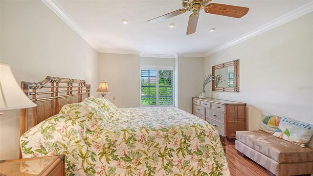 3988 LOSILLIAS DRIVE, Sarasota, FL 34238