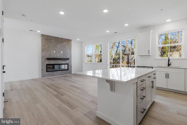 5719 HOWARD DR, Glen Burnie, MD 21061