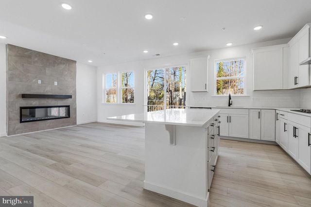 5719 HOWARD DR, Glen Burnie, MD 21061