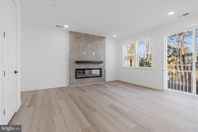 5719 HOWARD DR, Glen Burnie, MD 21061