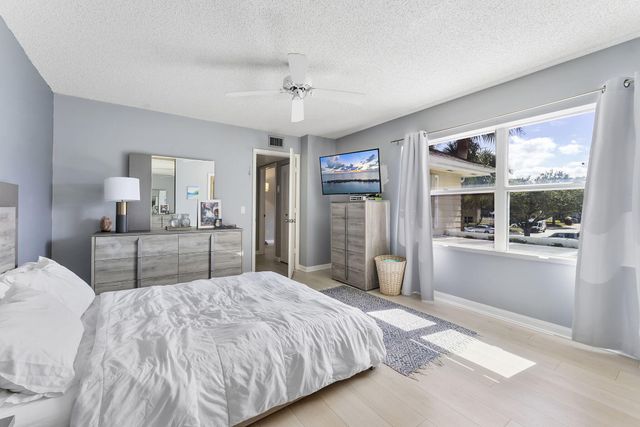 5704 Wheatley Court, Boynton Beach, FL 33436