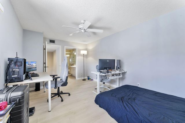 5704 Wheatley Court, Boynton Beach, FL 33436