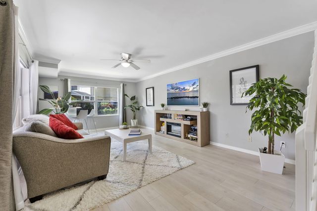 5704 Wheatley Court, Boynton Beach, FL 33436