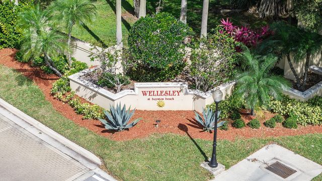 5704 Wheatley Court, Boynton Beach, FL 33436