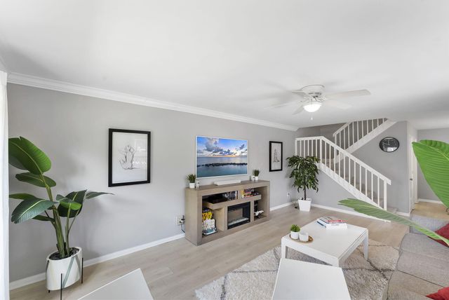 5704 Wheatley Court, Boynton Beach, FL 33436