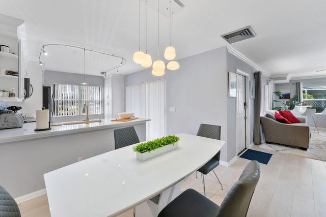 5704 Wheatley Court, Boynton Beach, FL 33436