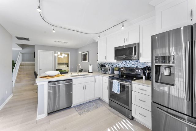 5704 Wheatley Court, Boynton Beach, FL 33436