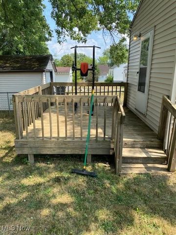 852 Marmion Avenue, Youngstown, OH 44502