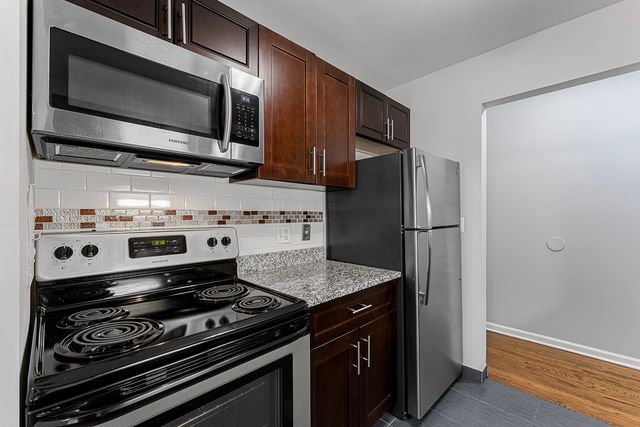 6001 N Kenmore Avenue 502, Chicago, IL 60660