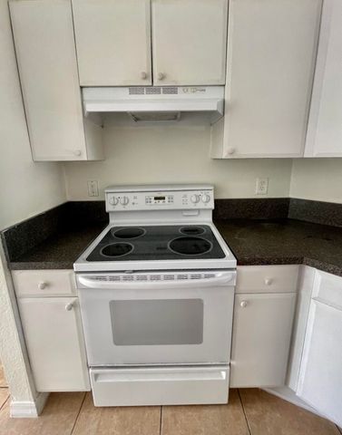 880 Pipers Cay Drive, West Palm Beach, FL 33415