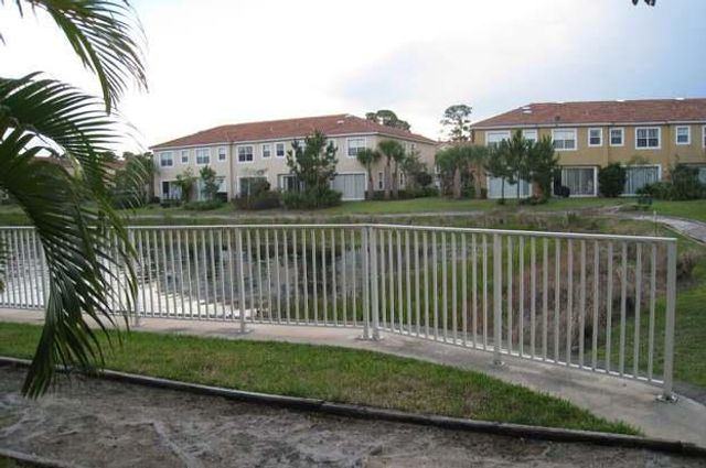 880 Pipers Cay Drive, West Palm Beach, FL 33415