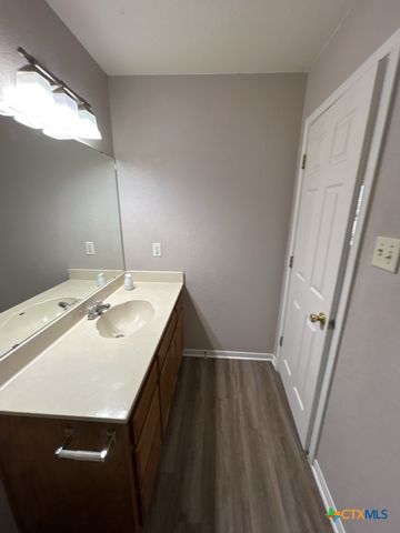202 W Truman Avenue, Copperas Cove, TX 76522